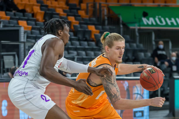 落后时的鼓 落后时的鼓