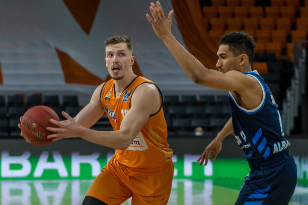 术方向摇摆 术方向摇摆